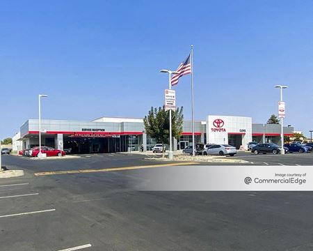 Photo of commercial space at 895 West Shaw Avenue in Clovis