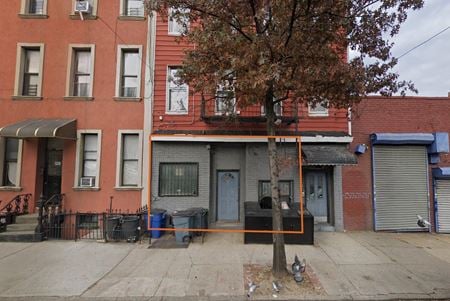 Retail space for Rent at 985 Metropolitan Ave in Brooklyn