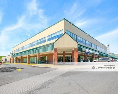 Strawberry Hill Shopping Center