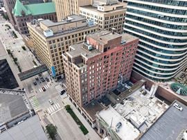 Lender Sale: Iconic Downtown Minneapolis High Rise
