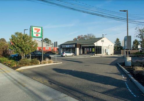 1255 Melville Rd