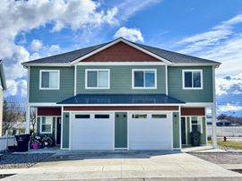Duplex - 7 Muskrat Dr