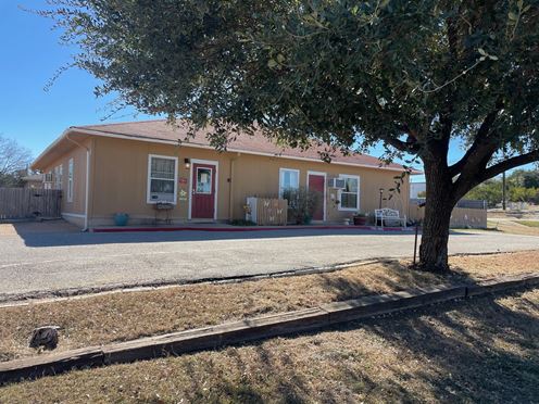 2100 S Bagdad Rd