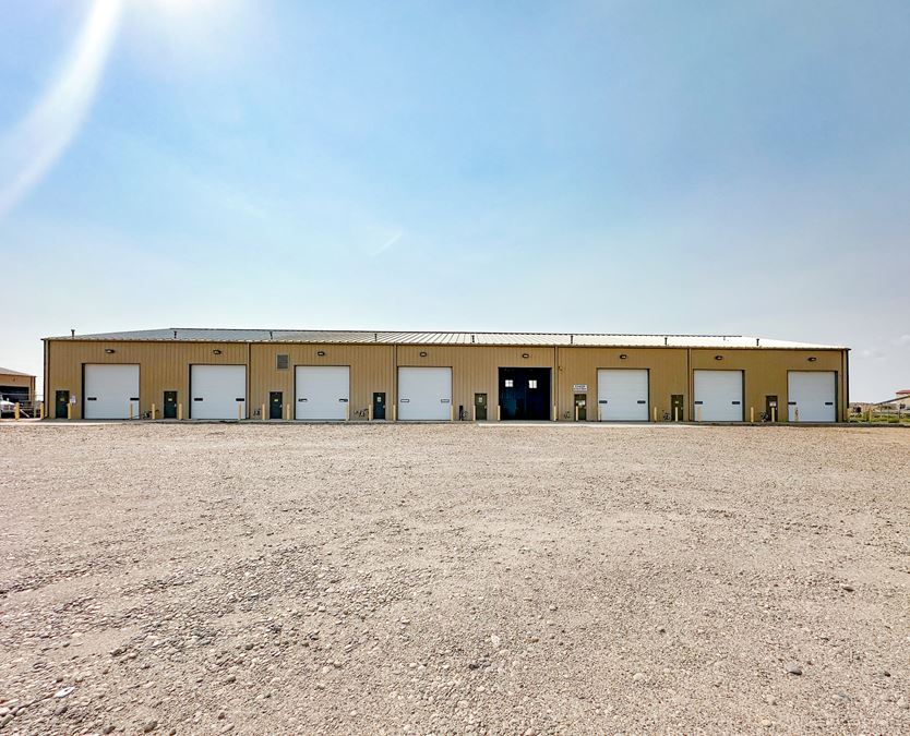 ±17,680 SF Shop & ±13,920 SF Quonset | ±4.27 Acre Yard