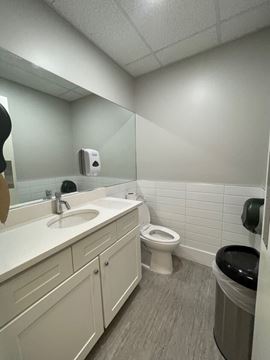 1608 W Belmont