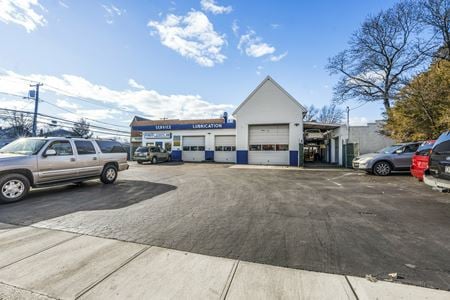 Photo of commercial space at 635 Seaman Avenue in Baldwin