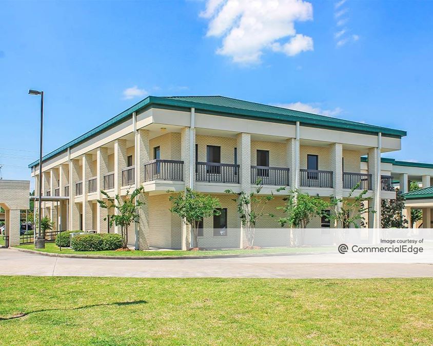 Women's & Children's Hospital Building D Medical Arts Courtyard