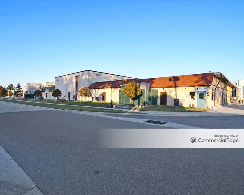 1925 Calumet Street 1925 Calumet Street Industrial Building