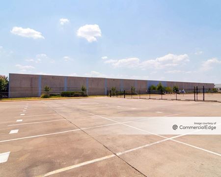 Industrial space for Rent at 1701 West Marshall Drive in Grand Prairie