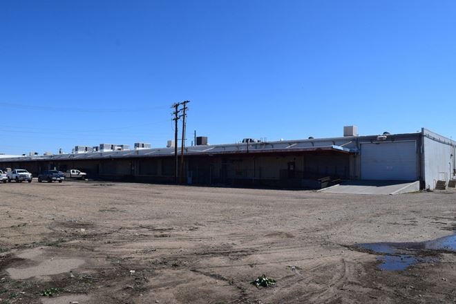 Industrial/distribution building