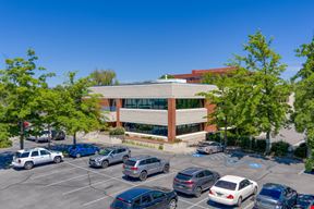 5220 Neil Rd, Suite 200