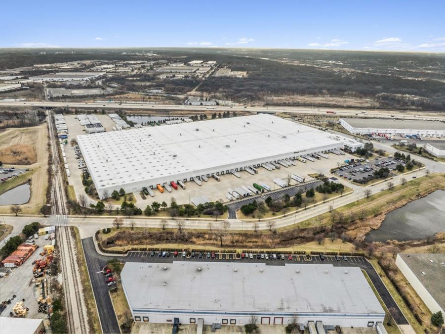 2100 Internationale Parkway
