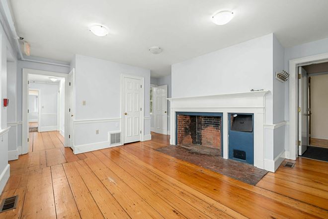 PENDING | 160 SYLVAN STREET  Danvers, MA