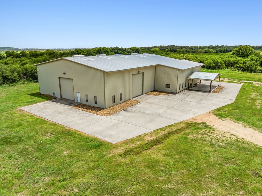 Crane-Ready Warehouse & Office Space on 19.25 Acres
