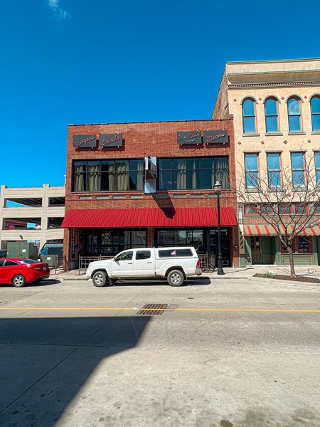 7,529 SF Restaurant and Loft Apartments For Sale In Downtown Springfield - Springfield
