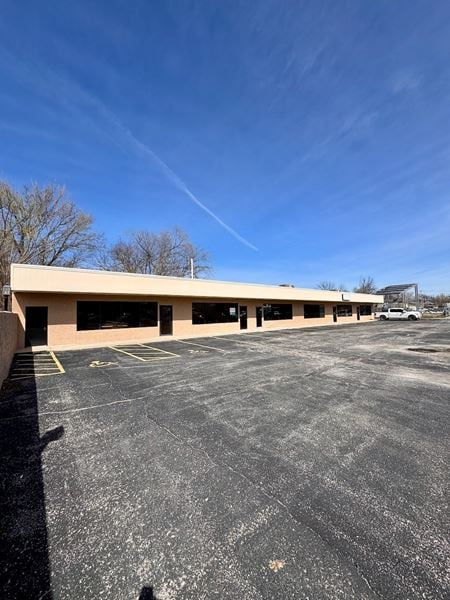 Retail space for Rent at 508 Main St in Grandview