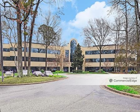 Photo of commercial space at 1 Enterprise Pkwy in Hampton