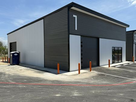 Photo of commercial space at 6420 Farm to Market 1102 in New Braunfels