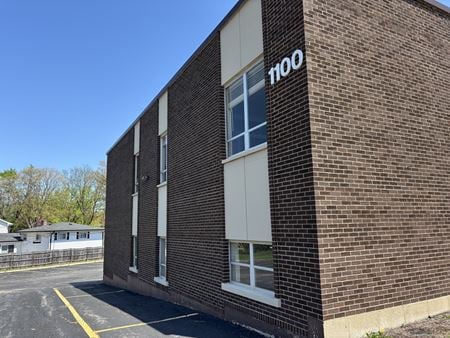 Photo of commercial space at 1100 W Northwest Hwy in Mount Prospect
