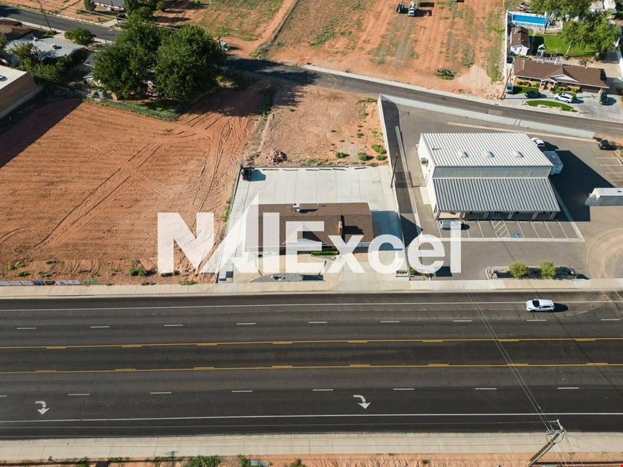 Commercial / Retail Space & Land For Lease