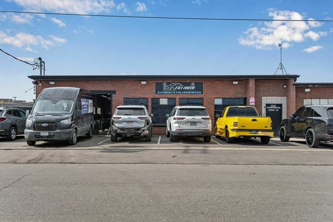 Multi-Tenant Auto Industrial Buildings