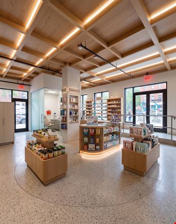 700 - 9,094 SF | 40 Bruckner Boulevard | Bruckner House Retail Spaces for Lease