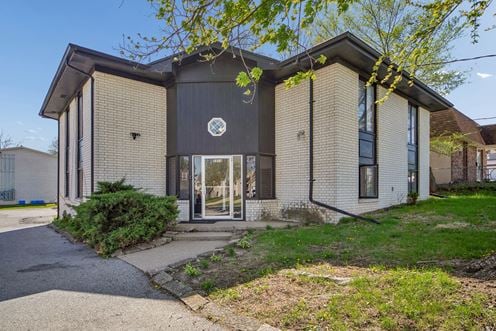 2313 Rocklyn Dr
