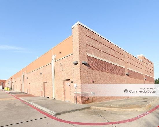 McKinney Towne Crossing