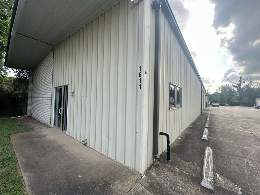1611 Elmview Dr, Building A