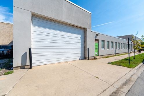 2650 W Fulton St