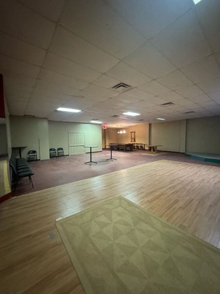 Flex Space space for Rent at 3845 NW 10th St in Oklahoma City