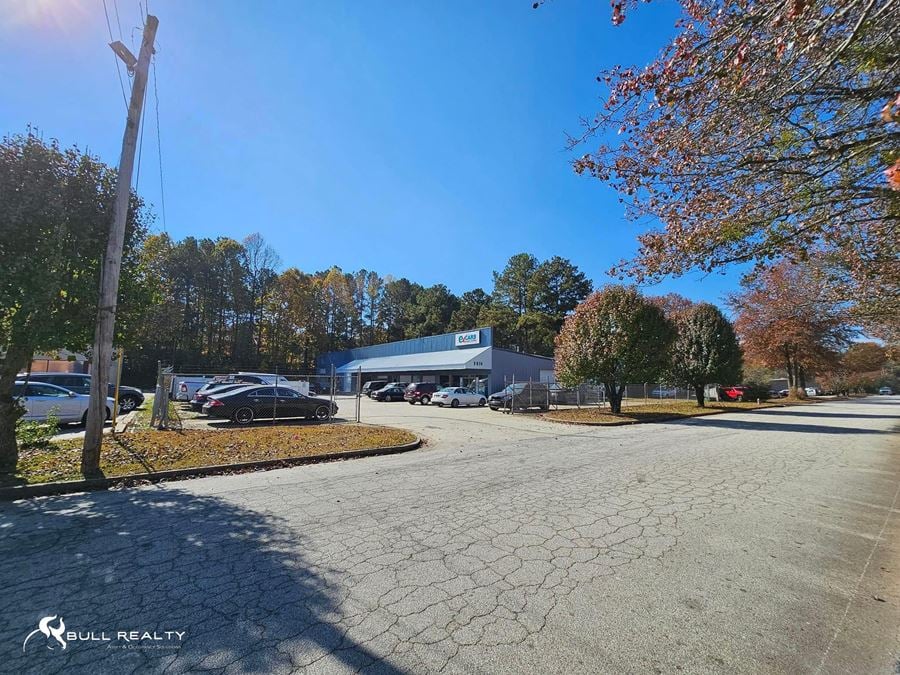 Automotive Bodyshop / Repair Facility | ±8,000 SF