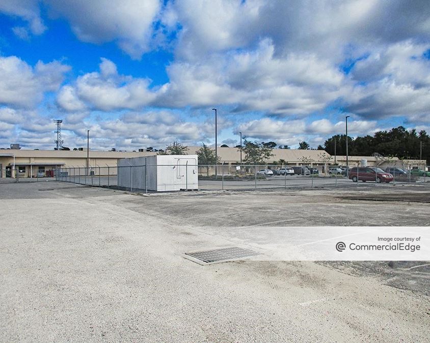 6655 East Colonial Drive, Orlando, FL 32807