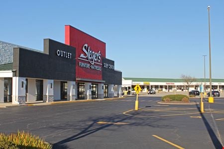 Retail space for Rent at 8817 N. Knoxville Ave in Peoria