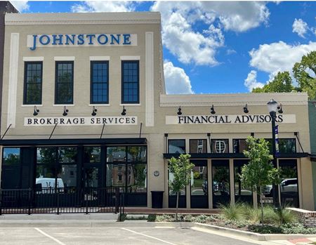Office space for Sale at 117 San Augustine St in Center