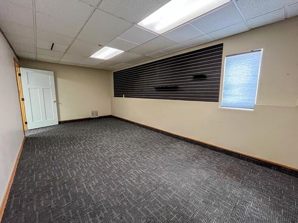 Plant Street Office & Flex Facility