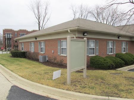 Photo of commercial space at 805 E Irving Park Rd in Roselle