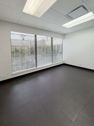 Unit 214 145 15th Street West