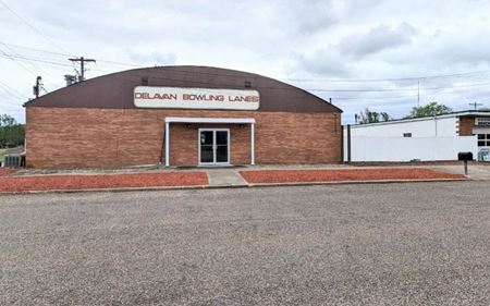 Retail space for Sale at 220 E 5th St in Delavan