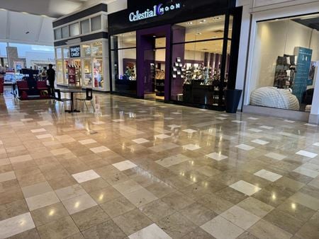 VV44     Space Photo Gallery 3