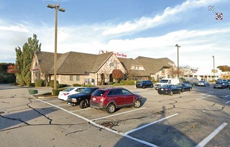 Retail space for Rent at 300 Quaker Lane in Warwick