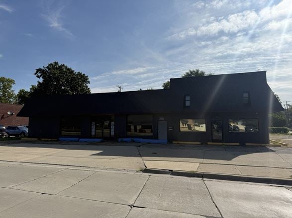Madison Heights - Freestanding Industrial/Retail Building