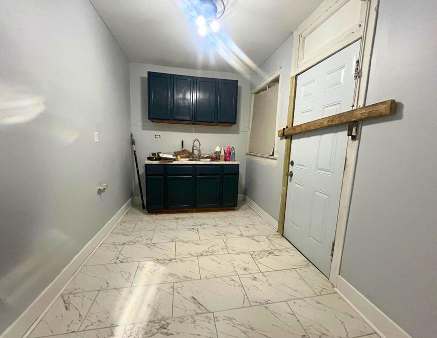 4317 W. Flournoy