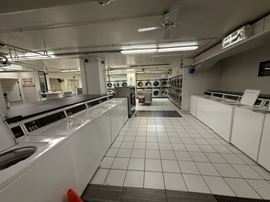 655 W Irving Park Rd