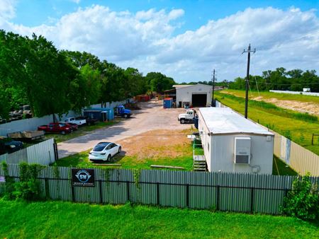 Industrial space for Sale at 1617 Isom St in Houston
