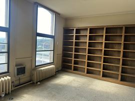49 E Main St