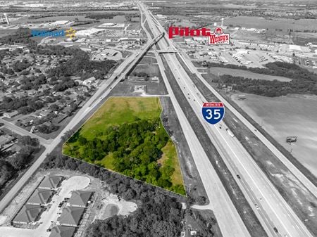 Commercial space for Sale at Interstate 35 S in Hewitt