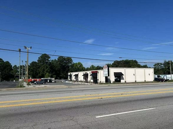 3001 Broad River Plaza