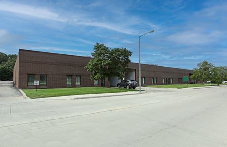 3983 Commercial Avenue - Northbrook