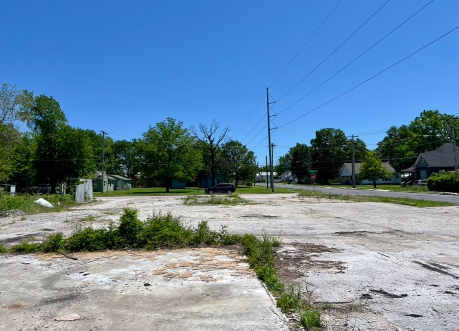 0.52 AC on West Division Street